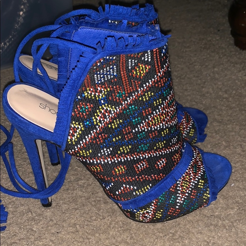 Heels - Picture 2 of 3